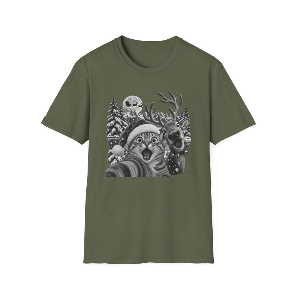 Funny Cat & Reindeer Selfie T-Shirt