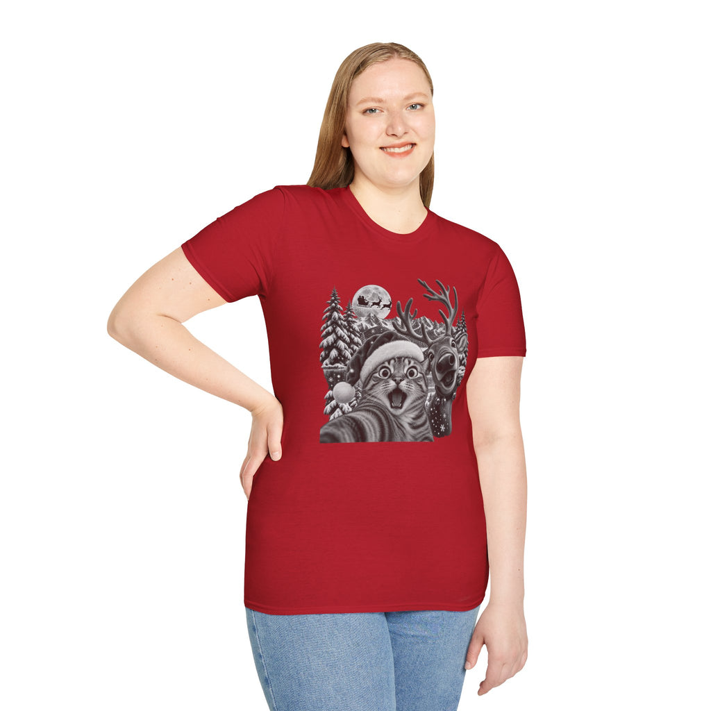 Funny Cat & Reindeer Selfie T-Shirt